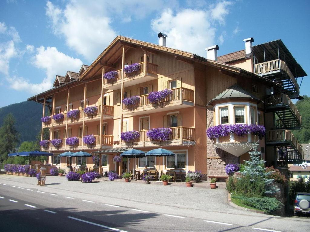 Hotel Vallechiara Моена Екстериор снимка