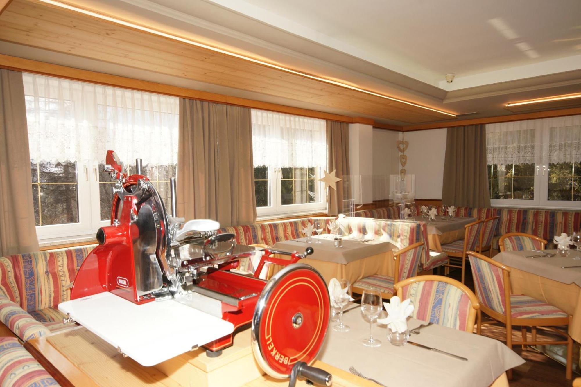 Hotel Vallechiara Моена Екстериор снимка