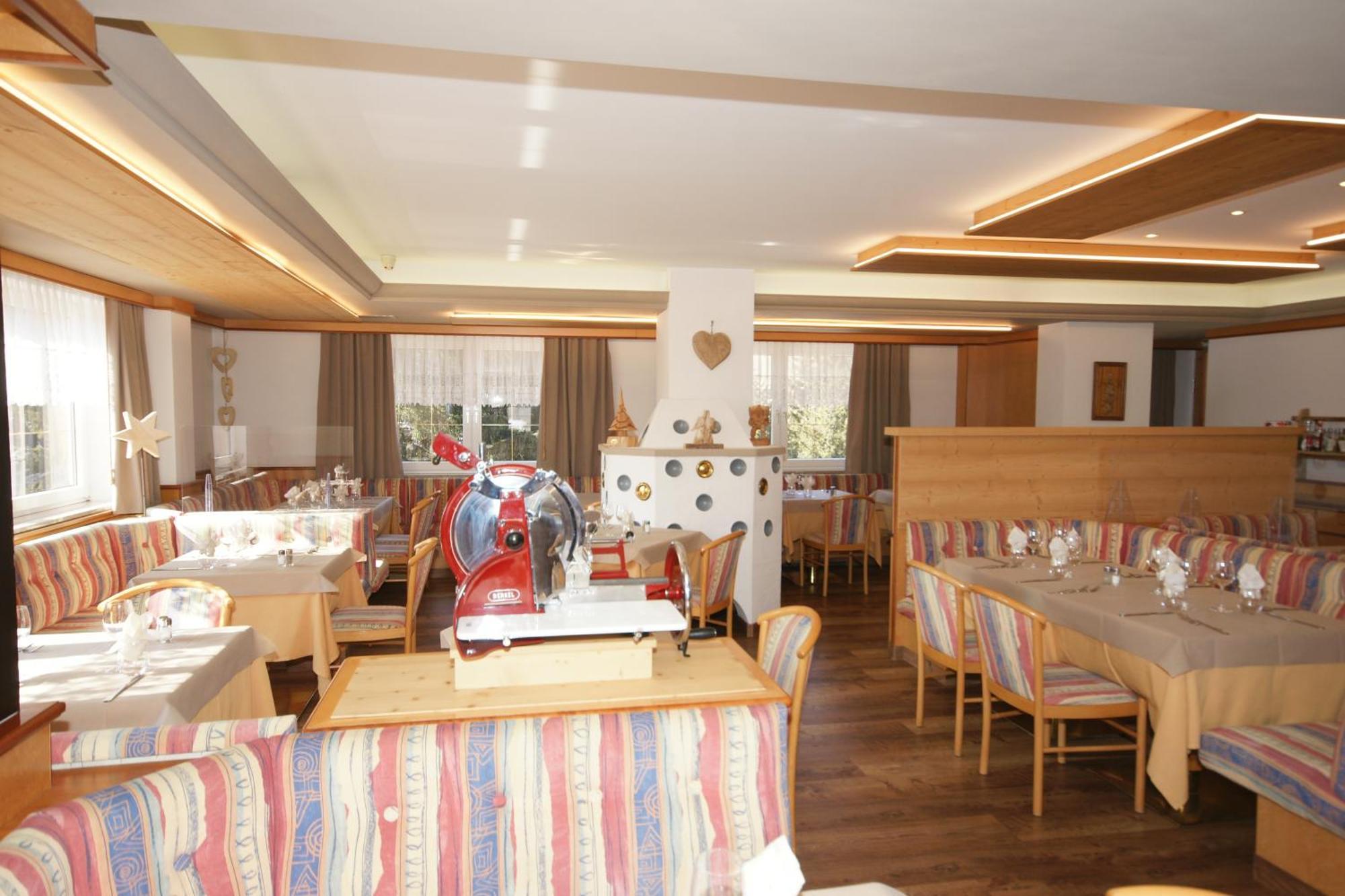 Hotel Vallechiara Моена Екстериор снимка