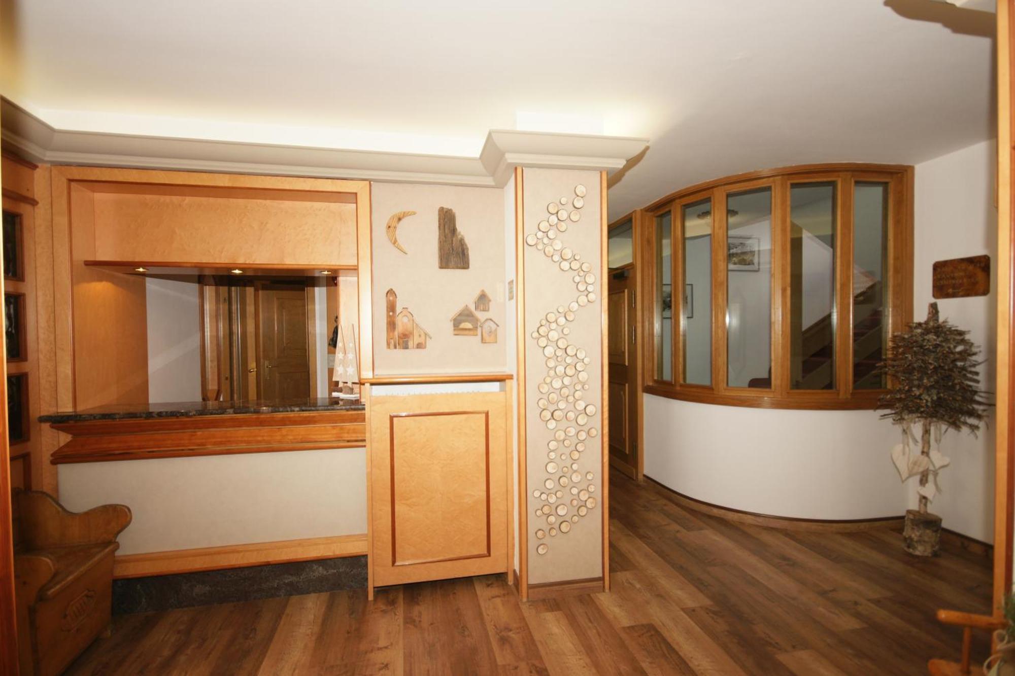 Hotel Vallechiara Моена Екстериор снимка